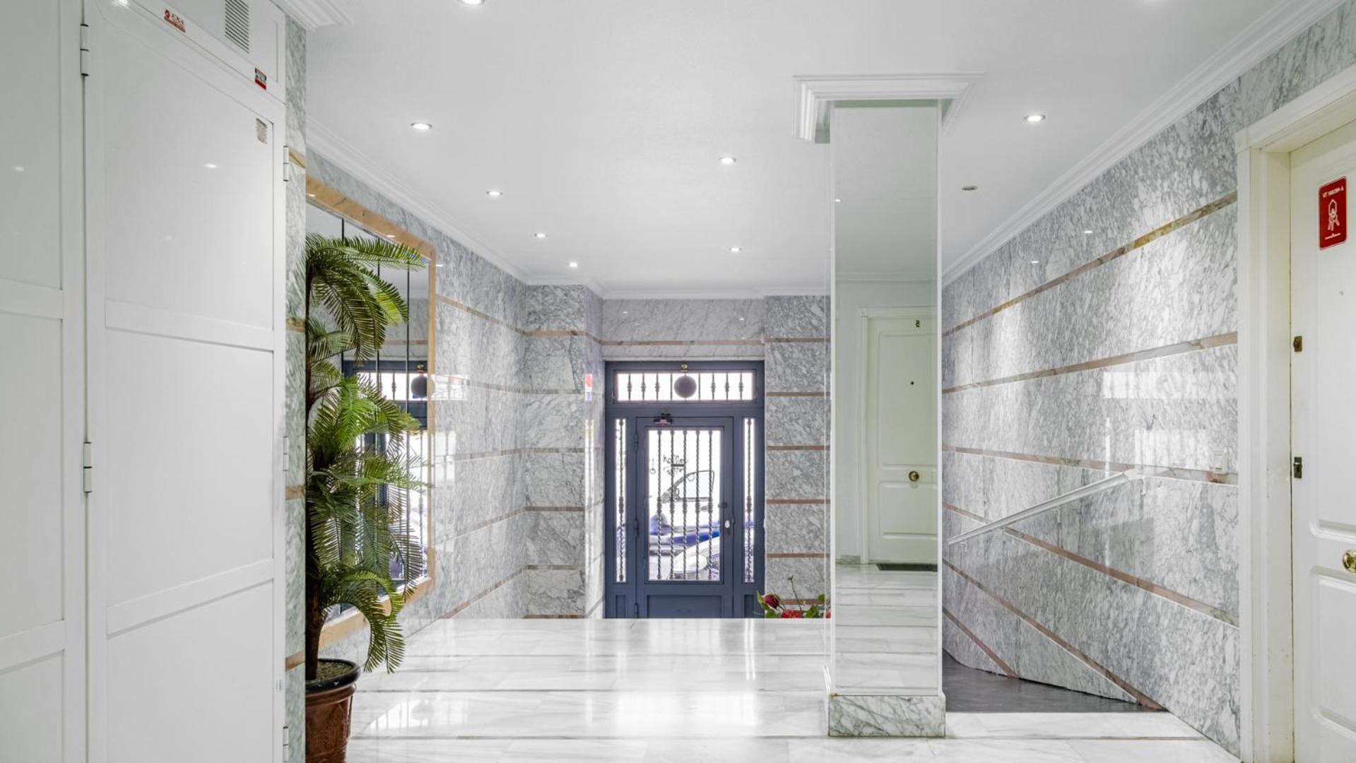 Apartamento Centrico Con Garaje Торевиеха Екстериор снимка