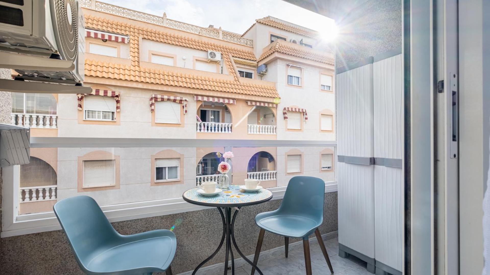 Apartamento Centrico Con Garaje Торевиеха Екстериор снимка
