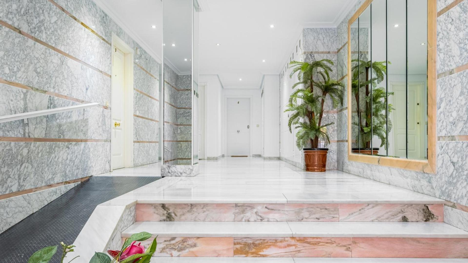 Apartamento Centrico Con Garaje Торевиеха Екстериор снимка